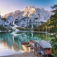 Braies Du Lac D'Émeraude