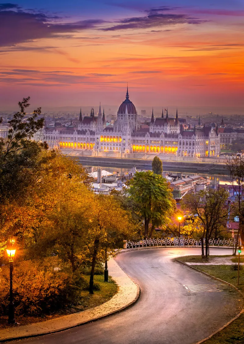 District de Buda avec le Parlement Hongrois