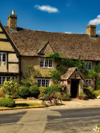 Produit Minster Lovell in the Cotswolds Image