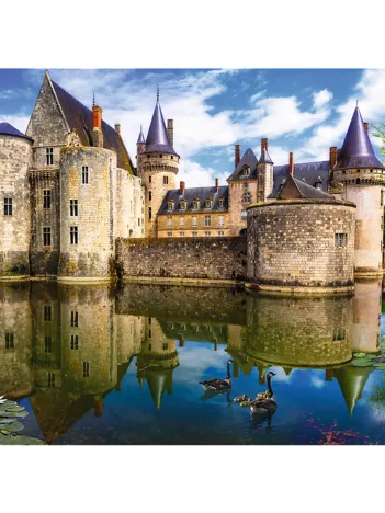 Produit Sully-sur-Loire Castle, France Image