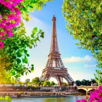 Tour Eiffel au Printemps