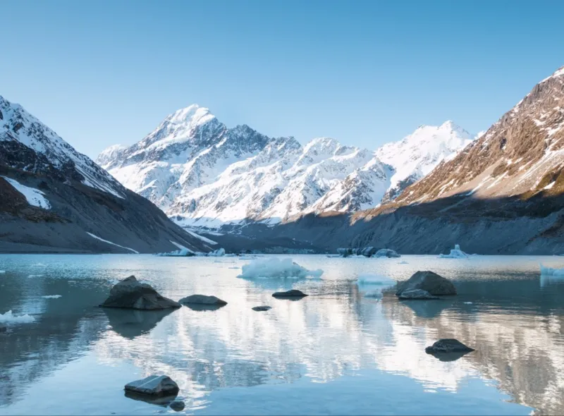 Réflexion sur le Mont Cook dans Hooker Lake, Parc national Aoraki, Nouvelle-Zélande