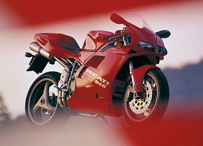 Ducati Desmoquattro 916
