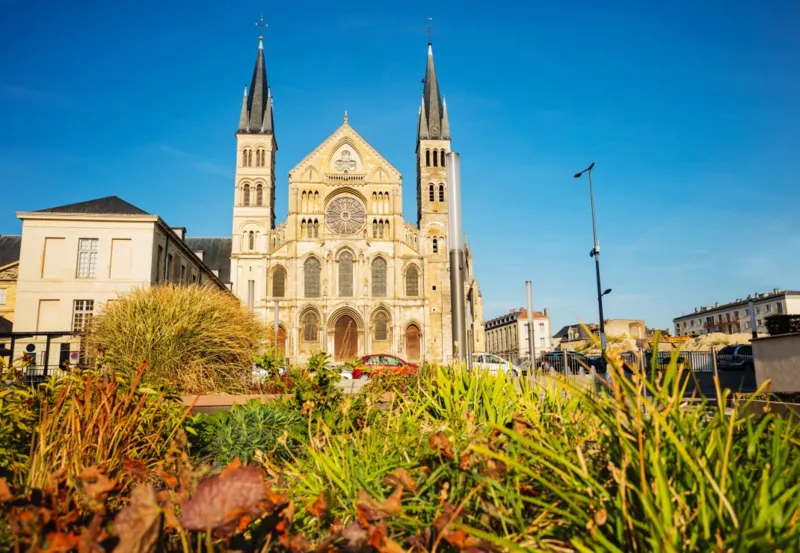 Basilique St Rémy Place du Chanoine Ladame, Reims