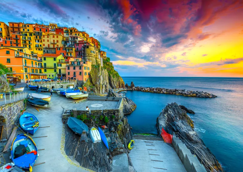 Port de Manarola au Coucher du Soleil, Cinque Terre, Italie