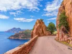 Route dans les Calanques de Piana, Corse