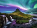Aurores Boréales Au-Dessus De Kirkjufell