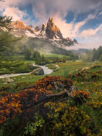 Produit Atmosphère Pittoresque dans la Vallée de la Clarée, Alpes Françaises Image