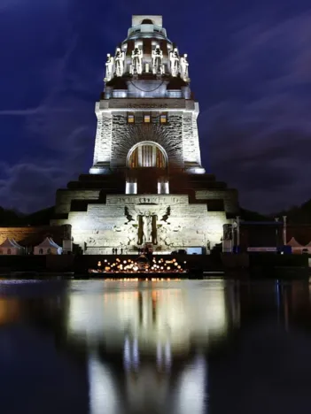 Produit Völkerschlachtdenkmal by Night, Leipzig, Allemagne Image