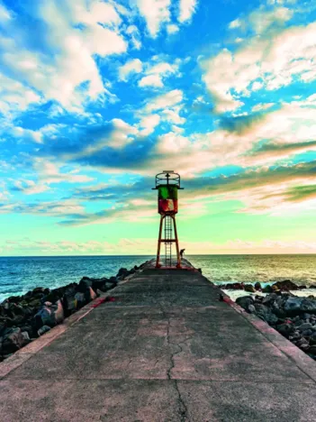 Produit La Réunion - Jetée et Phare de Saint Pierre Image