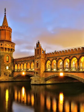 Produit Oberbaumbrücke, Berlin, Allemagne Image