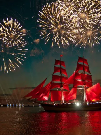 Produit Fireworks around a Sailboat Image