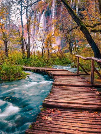 Produit Forest Stream in Plitvice, Croatia Image