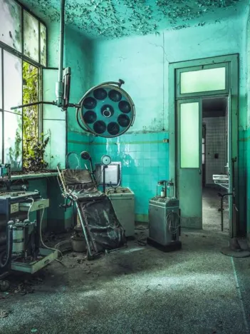 Produit Lost Places - L'hôpital Psychiatrique Image